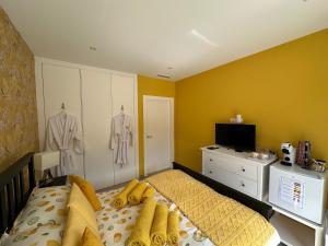 Postel nebo postele na pokoji v ubytování Casa Andmar - Mountain retreat BnB