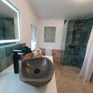 Koupelna v ubytování Tranquillity in a modern unit