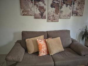 A seating area at TREBOL Apartamentos Benalmádena