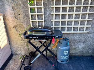 Galeriebild der Unterkunft Village cottage close to beach in Skerries