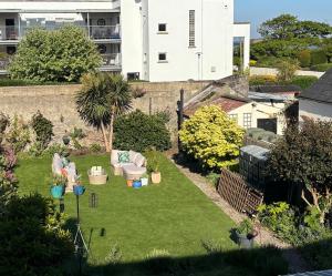 Galeriebild der Unterkunft Village cottage close to beach in Skerries