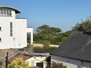Galeriebild der Unterkunft Village cottage close to beach in Skerries + 9 Fotos