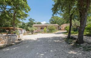 Budova, kde se prázdninový dům nachází + 21 fotografií