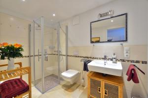 Koupelna v ubytování Ferienwohnung Meeresblick + 7 fotografií