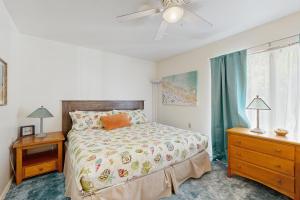 Ένα ή περισσότερα κρεβάτια σε δωμάτιο στο Lollipop Lakehouse