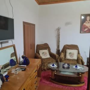 TV a/nebo společenská místnost v ubytování Grandpas House