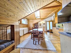 Kuchyň nebo kuchyňský kout v ubytování Apartment Leo by Interhome