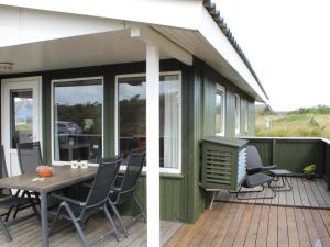 Balkón nebo terasa v ubytování Holiday Home Lambe - from the sea by Interhome