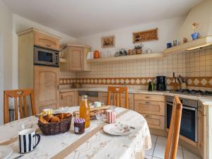 Η κουζίνα ή μικρή κουζίνα στο Holiday Home Ty Stella by Interhome