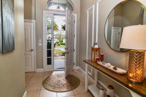 Ảnh trong thư viện ảnh của You're On Island Time in this 4 BR in Quiet Neighb ở Sampson