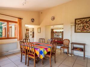 O zonă de relaxare la Holiday Home Maison Heliosa by Interhome