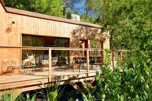 Zahrada ubytování Lodge With Spa At The Foot Of Mont Ventoux