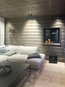 Gallery image of Unique Cabin With Spa And Ski In-Ski Out in Hemsedal +29 photos