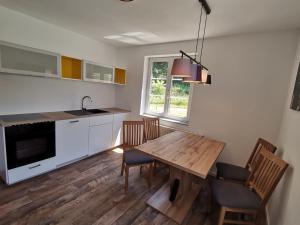 Kuchyň nebo kuchyňský kout v ubytování Privatzimmer STEINER