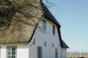 Το κτήριο όπου στεγάζεται  η παραθεριστική κατοικία