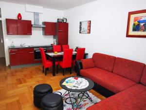 Kuchyň nebo kuchyňský kout v ubytování Apartments Mara Cres