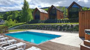 Swimmingpoolen hos eller tæt på Gwiazda Mogielicy basen & balia, sauna