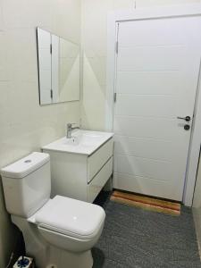 Ảnh trong thư viện ảnh của Lingueres Apartment ở Brusubi