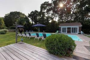 Bazén v ubytování Cozy 1 bedroom pool house nebo v jeho okolí