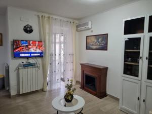 TV a/nebo společenská místnost v ubytování Rosy Vacation Home