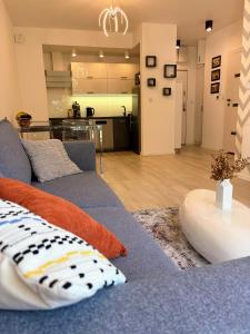 Kuchnia lub aneks kuchenny w obiekcie Lucky40 - Apartament z widokiem na morze, SPA gratis, Dwie Sosny