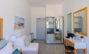 A kitchen or kitchenette at Impressive One