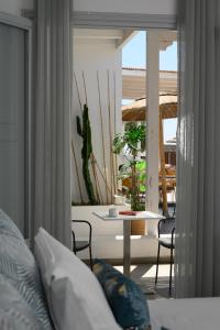 A seating area at Impressive One
