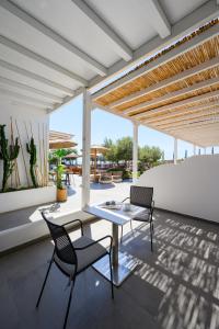 A seating area at Impressive One
