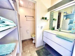 Mynd úr myndasafni af Ginestoo - appartement vue mer, piscine, mer à pied í Le Diamant