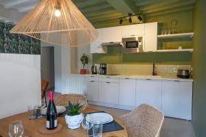 Kuchyň nebo kuchyňský kout v ubytování Le Clos de St Val 2