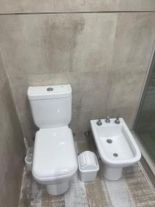 Gambar di galeri bagi Casa con Parque y pileta di Estación Monte +18 gambar