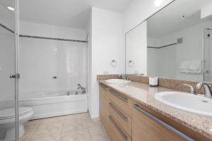 Imagen de la galería de Balcony With Views Nice Pool Beach Access, en Río Grande 9 fotos más