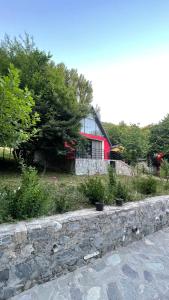 Φυσικό τοπίο κοντά σε αυτό το καταφύγιο +17 φωτογραφίες