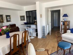 Гостиная зона в PENTHOUSE Terrasse vue Paris 7mn Montparnasse et 5mn Porte de Versailles