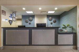TV a/nebo společenská místnost v ubytování Best Western Plus University Inn
