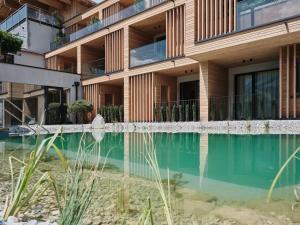 Bazén v ubytování Hotel Garni Pinzgau, Fabian Hüttl nebo v jeho okolí