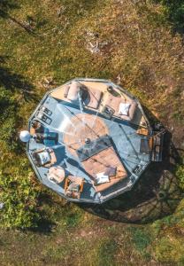 Zahrada ubytování Glass Igloo With Panoramic Views In Åsbygda
