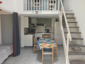 Η κουζίνα ή μικρή κουζίνα στο Petite villa coquette