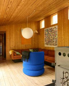 Posezení v ubytování Unique And Isolated Gem Near Arresø With Sauna