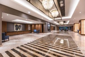 El lobby o recepción de Hotel Intercontinental Cali by IHG 37 fotos más