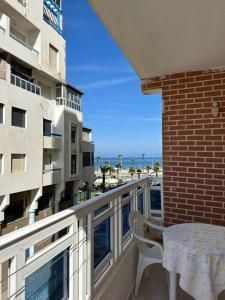 Μπαλκόνι ή βεράντα στο Apartamento en el corniche de martil