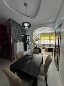 Η κουζίνα ή μικρή κουζίνα στο Apartamento moderno en la playa de martil
