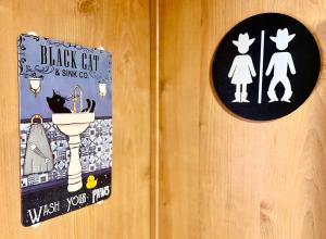 Certifikát, hodnocení, plakát nebo jiný dokument vystavený v ubytování Outlaw Hideaway