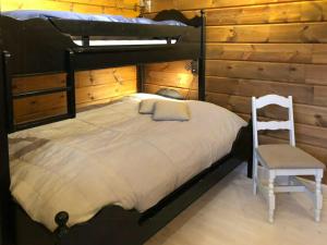 Postel nebo postele na pokoji v ubytování Mountain Home At Haglebu With Activities