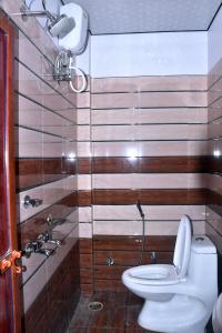 Ένα μπάνιο στο Ramas home stay