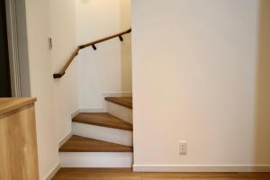 Afbeelding uit fotogalerij van New open 岸里玉出 Maison Le Jaune 玉子心斋桥道顿崛电车直达 in Osaka
