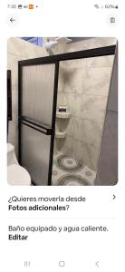 Ένα μπάνιο στο Apartamento Esmeralda