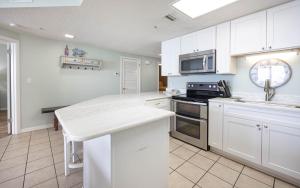 Nhà bếp/bếp nhỏ tại Phoenix X 1009 condo