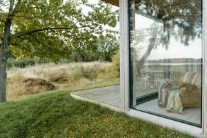 Vườn quanh Feel The Nature Inside In Architect-Designed Gem