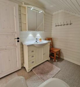 Φωτογραφία από το άλμπουμ του Family Cabin With A View At Kyrkjebygdheia σε Fjone +29 φωτογραφίες